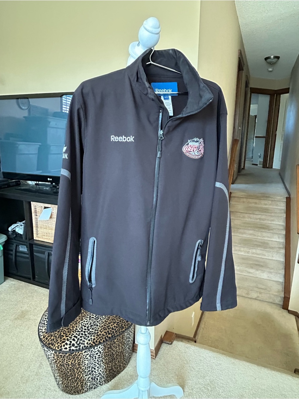 Reebok Men’s Black Performance Full-Zip Jacket/ 2011 Vancouver Grey Cup accent